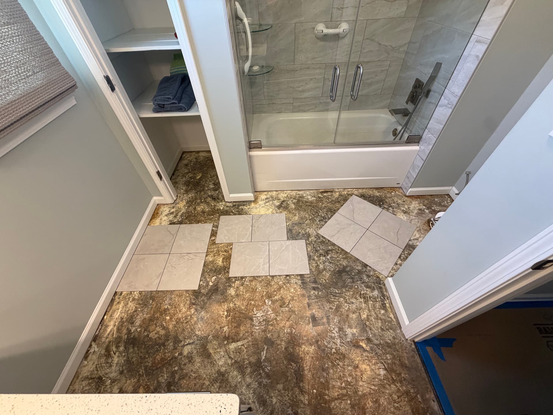 Gallery photos for Diagonal 12x12 Tile Floor Upgrade in a Small Bathroom: Image #6