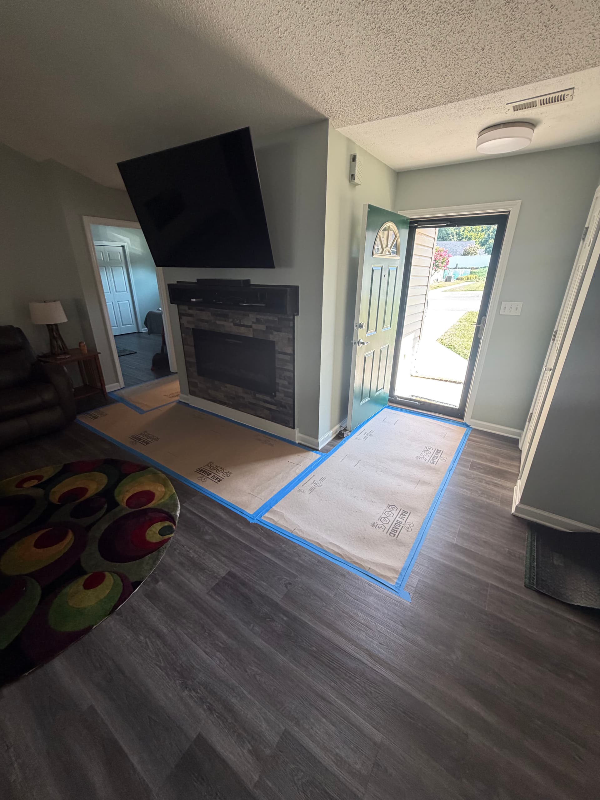 Gallery photos for Diagonal 12x12 Tile Floor Upgrade in a Small Bathroom: Image #4