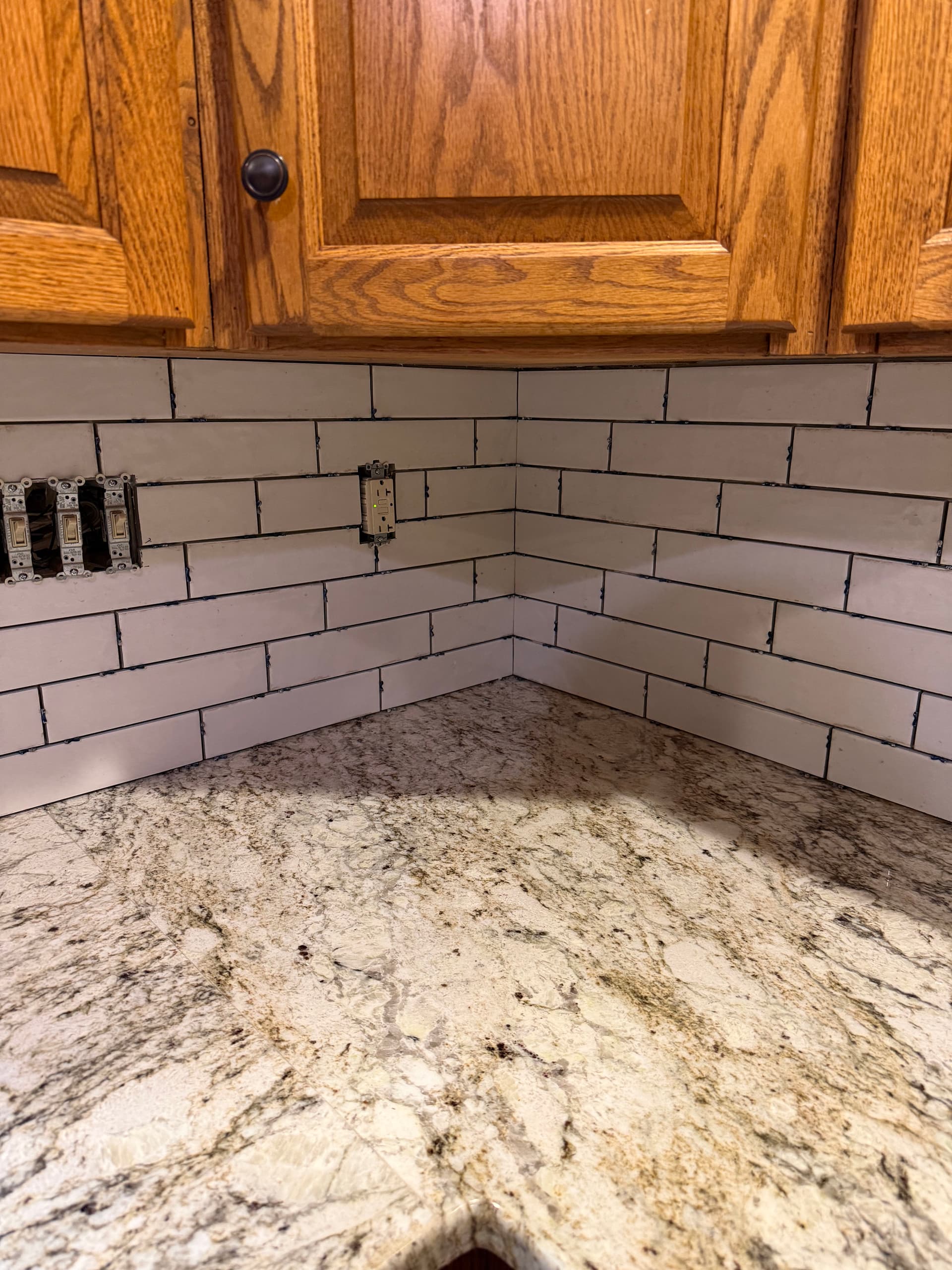 Gallery photos for Porcelain Tile Backsplash Install at High Rock Lake: Image #3