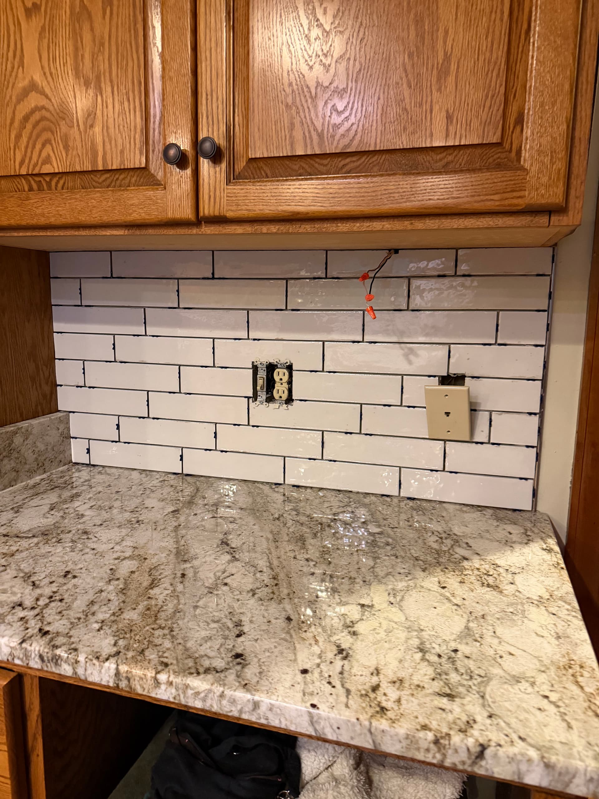 Gallery photos for Porcelain Tile Backsplash Install at High Rock Lake: Image #4