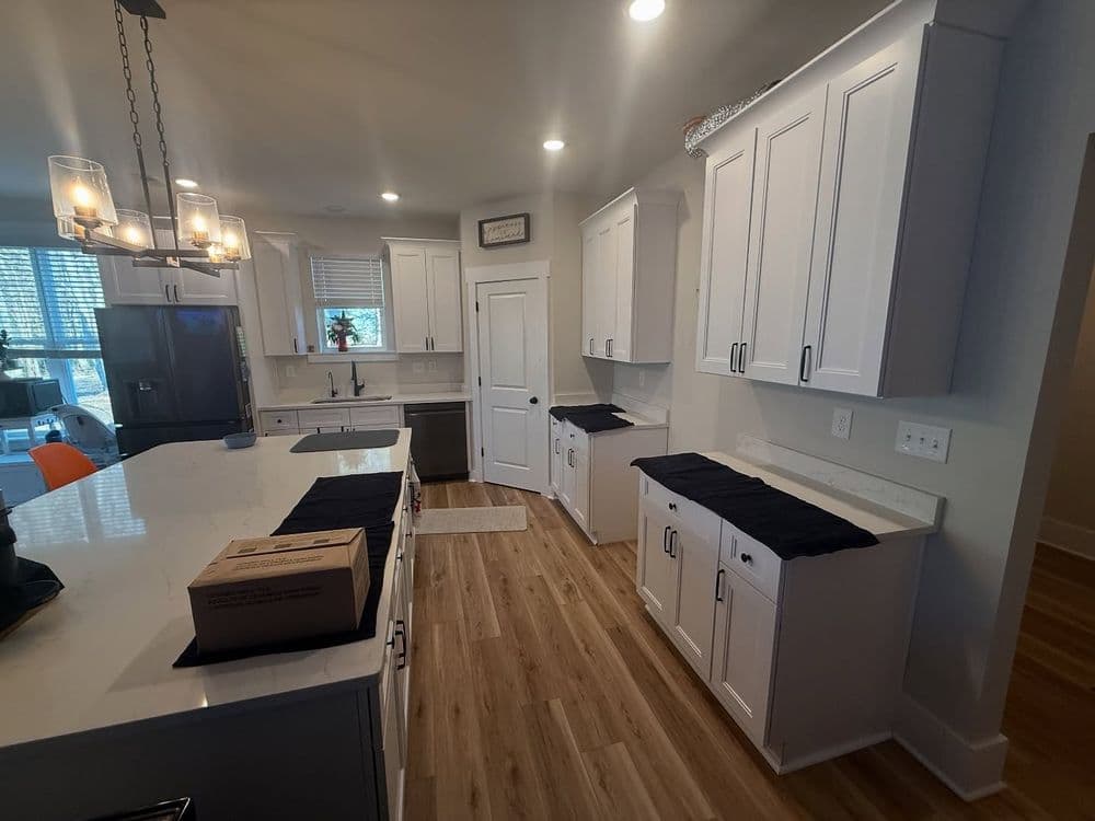 Gallery photos for Chic Black and White Kitchen Backsplash Installation in Mt Pleasant: Image #1