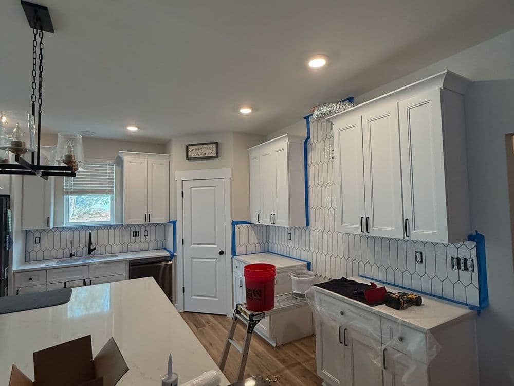 Gallery photos for Chic Black and White Kitchen Backsplash Installation in Mt Pleasant: Image #5