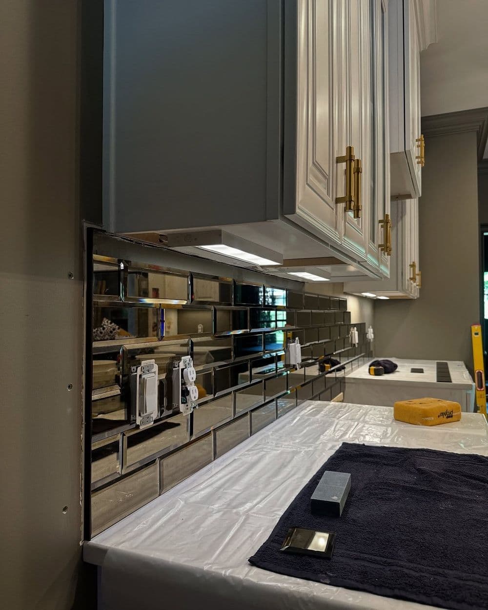 Gallery photos for Stunning Mirror Tile Backsplash Project in Concord: Image #2