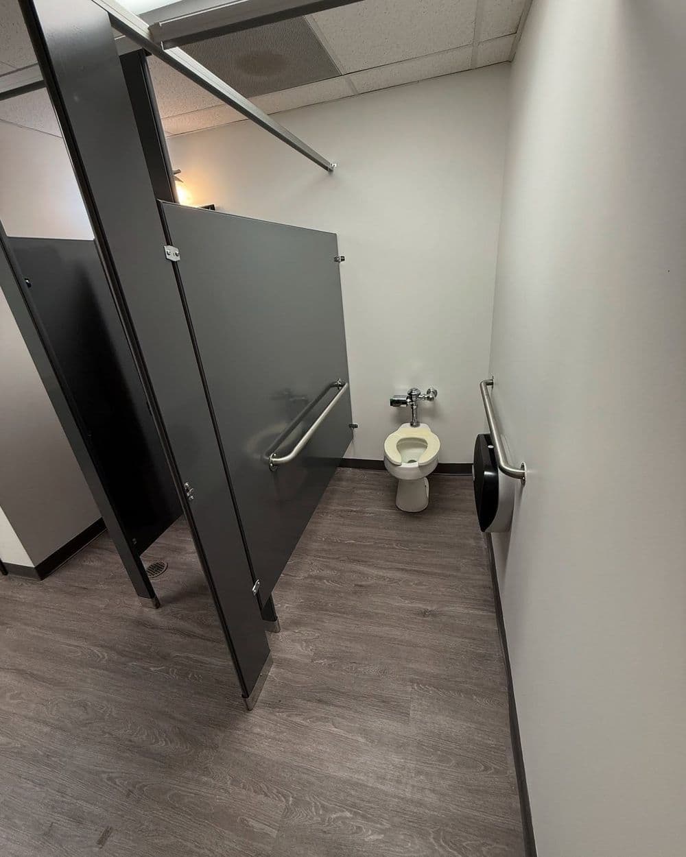 Project Bathroom Partition Installation with Accessories in Winston-Salem image