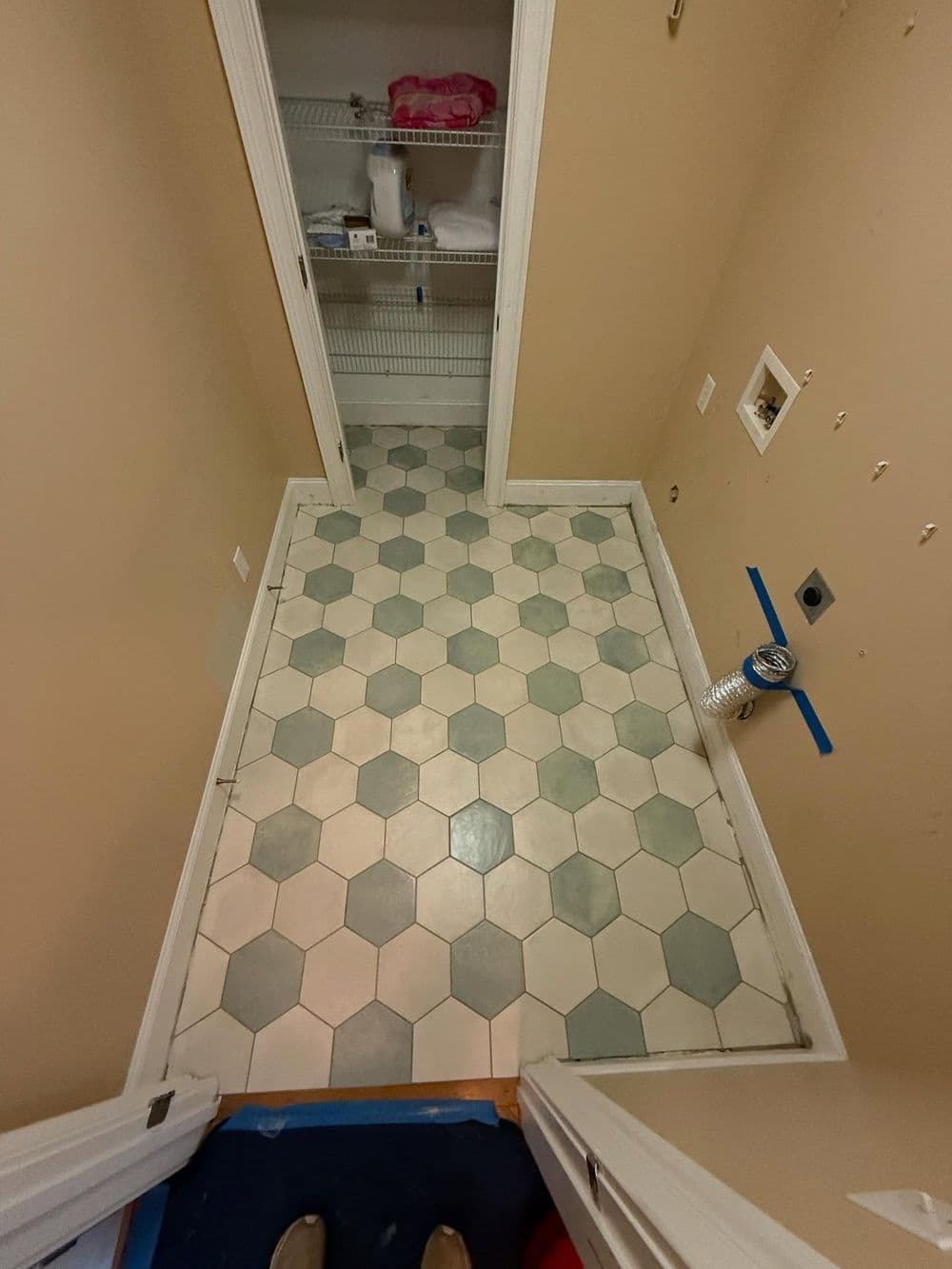 Gallery photos for Laundry Room Tile Installation: Image #8