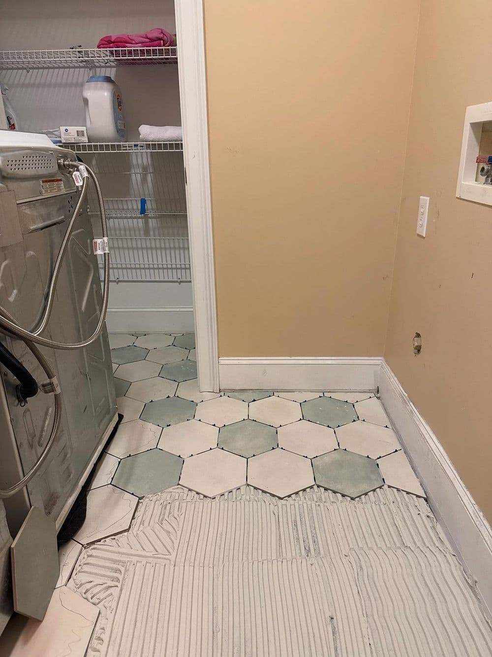 Gallery photos for Laundry Room Tile Installation: Image #6