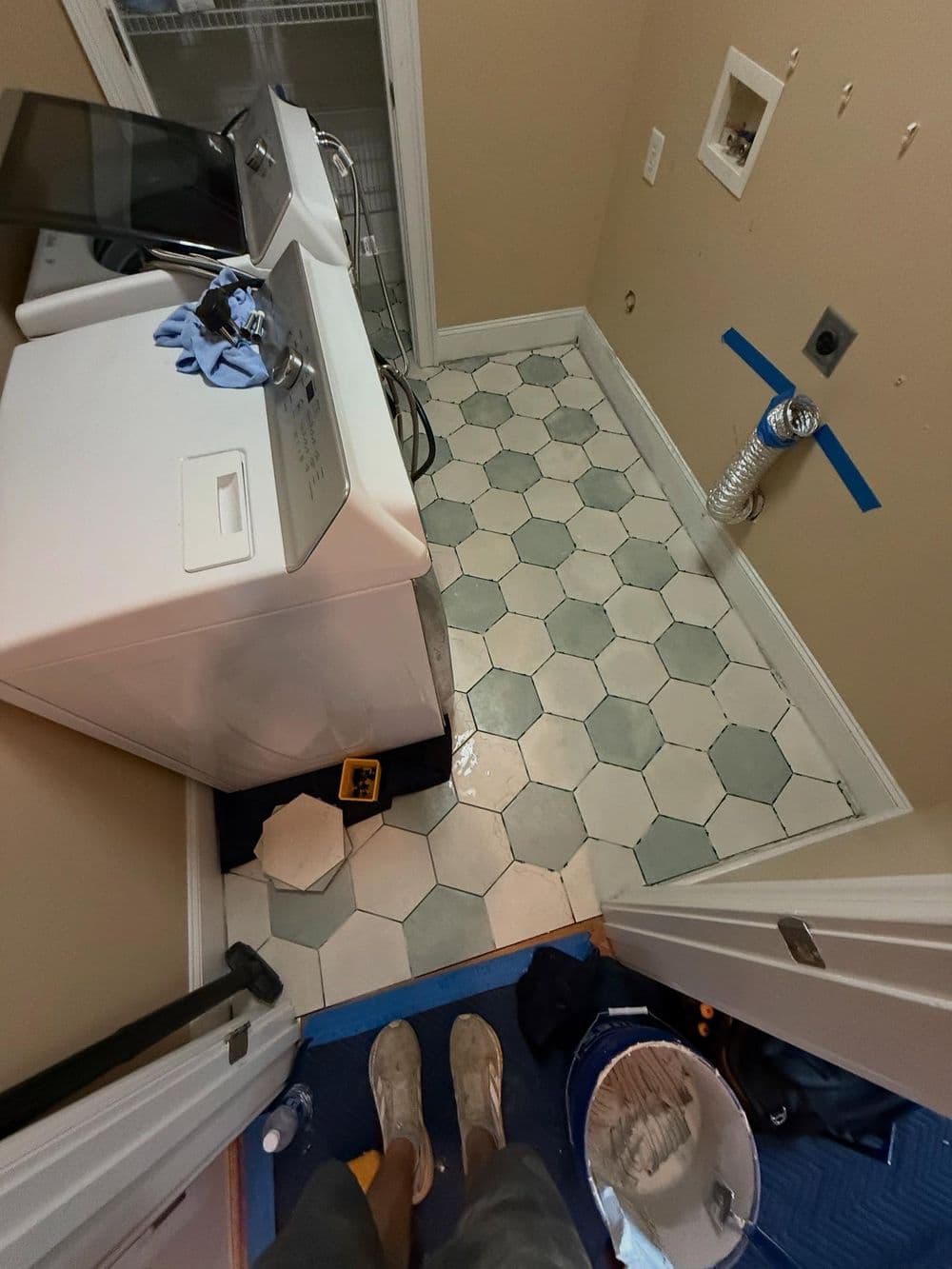 Gallery photos for Laundry Room Tile Installation: Image #9