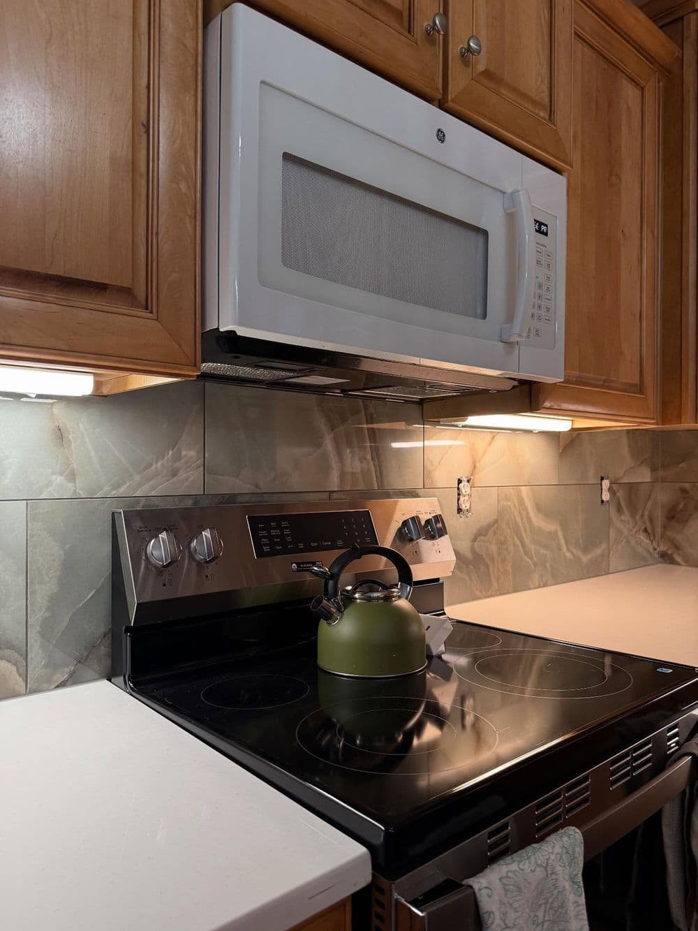 Gallery photos for Kitchen Backsplash Transformation in Kannapolis NC: Image #4