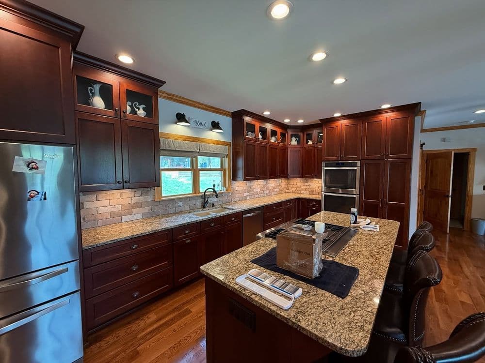 Gallery photos for Charming Stone Tile Backsplash Installation: Image #2